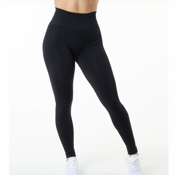Alphalete Amplify Legging - Picture 3 of 4
